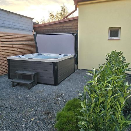 Apartmany Centro & Jacuzzi Piest'any Extérieur photo