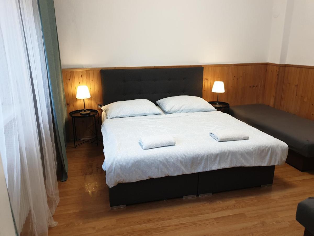 Apartmany Centro & Jacuzzi Piest'any Extérieur photo