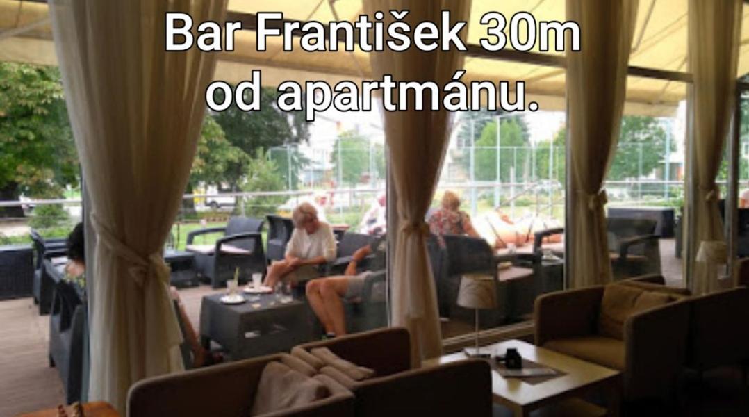 Apartmany Centro & Jacuzzi Piest'any Extérieur photo