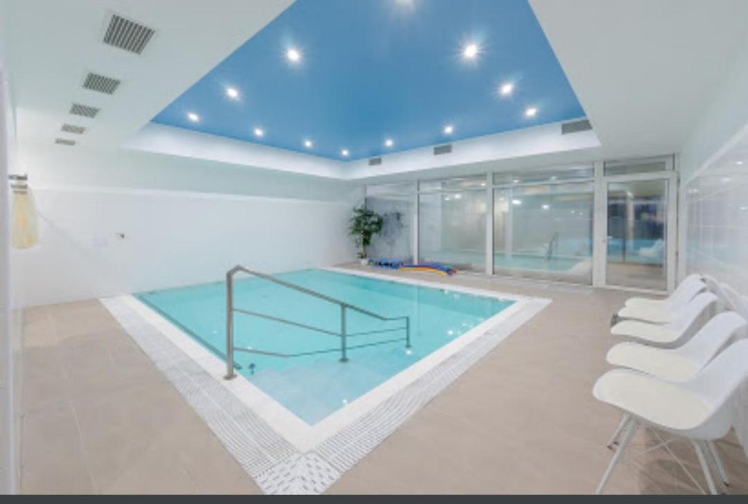Apartmany Centro & Jacuzzi Piest'any Extérieur photo
