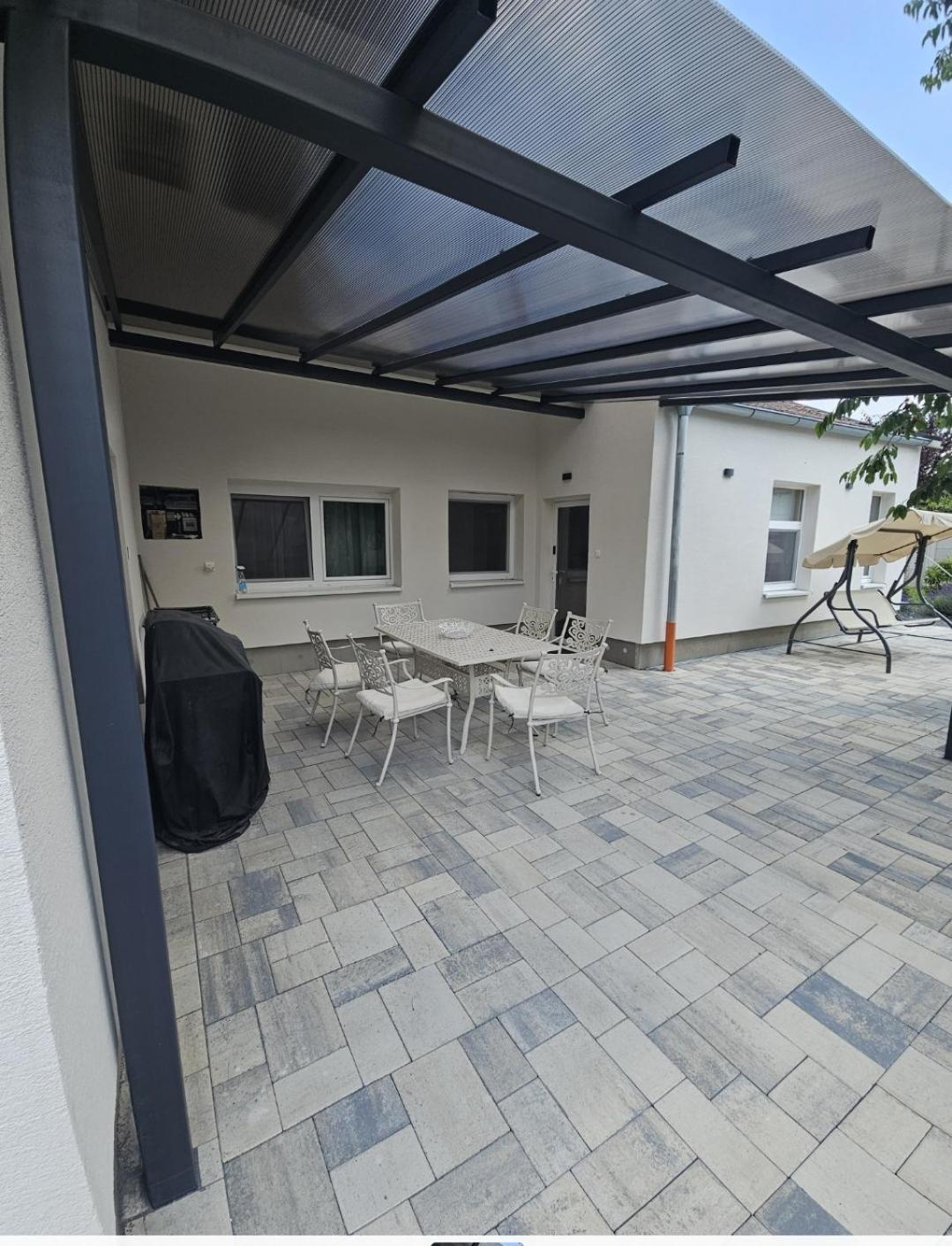 Apartmany Centro & Jacuzzi Piest'any Extérieur photo