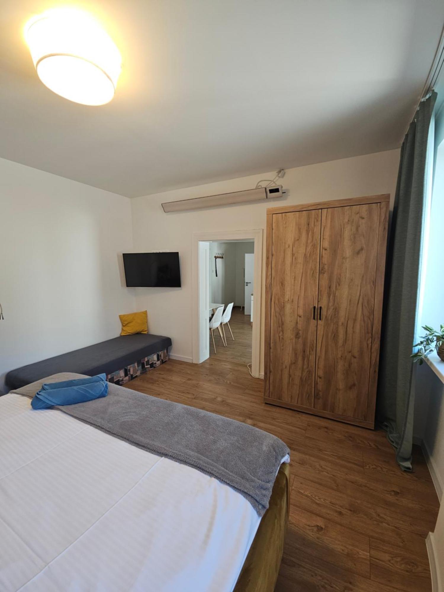 Apartmany Centro & Jacuzzi Piest'any Extérieur photo