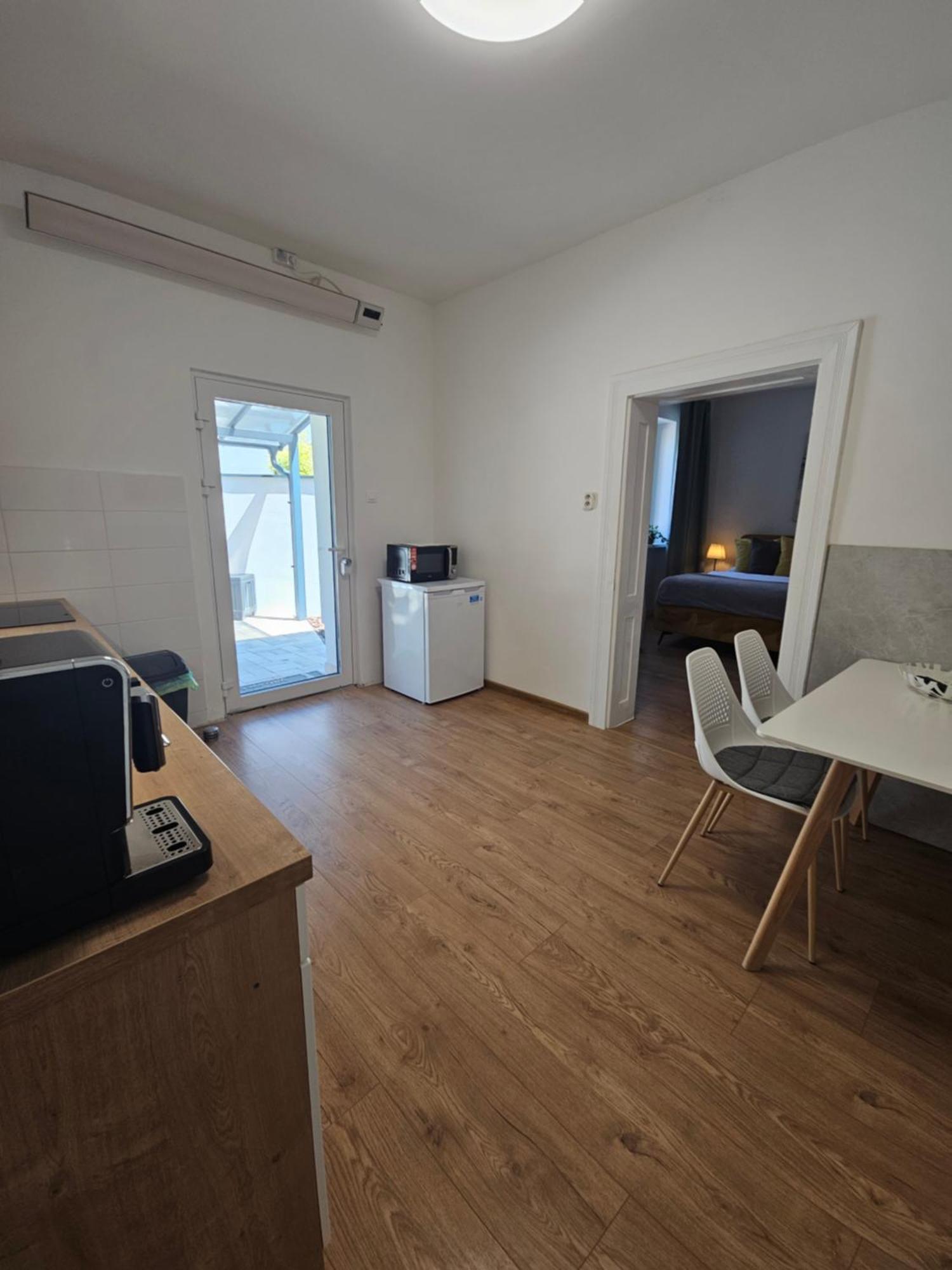 Apartmany Centro & Jacuzzi Piest'any Extérieur photo
