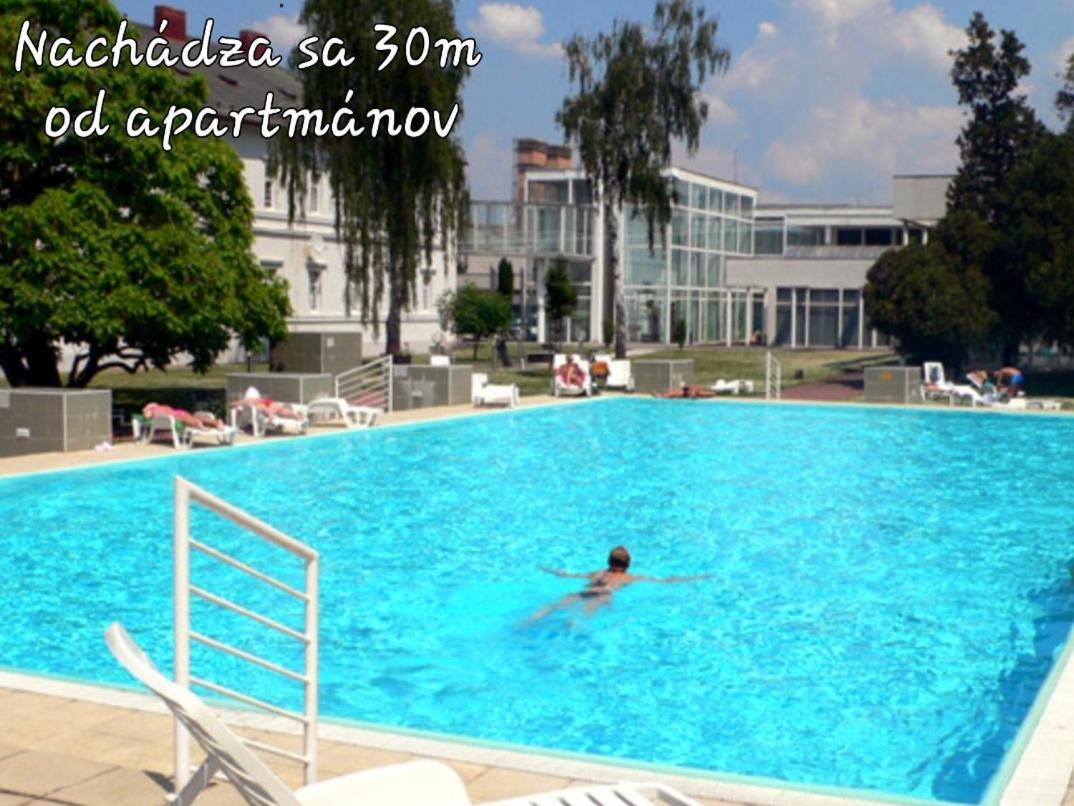 Apartmany Centro & Jacuzzi Piest'any Extérieur photo